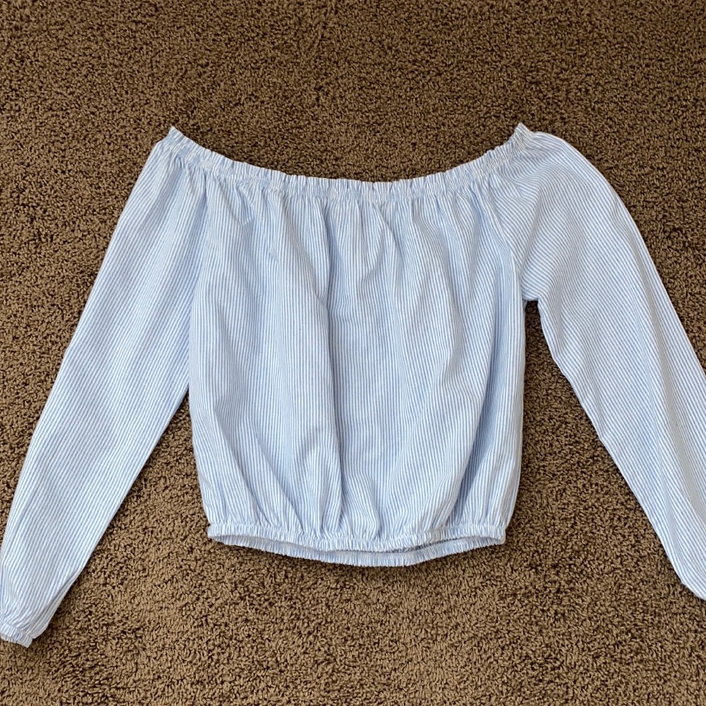Brandy Melville off the shoulder top